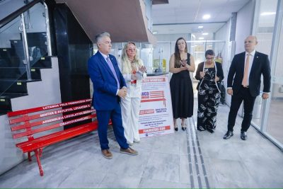 ALPB instala Banco Vermelho e reforça compromisso de proteção às mulheres