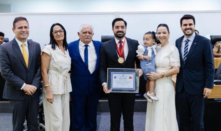 ALPB concede cidadania paraibana e medalha Epitácio Pessoa ao delegado Huacy Ragner
