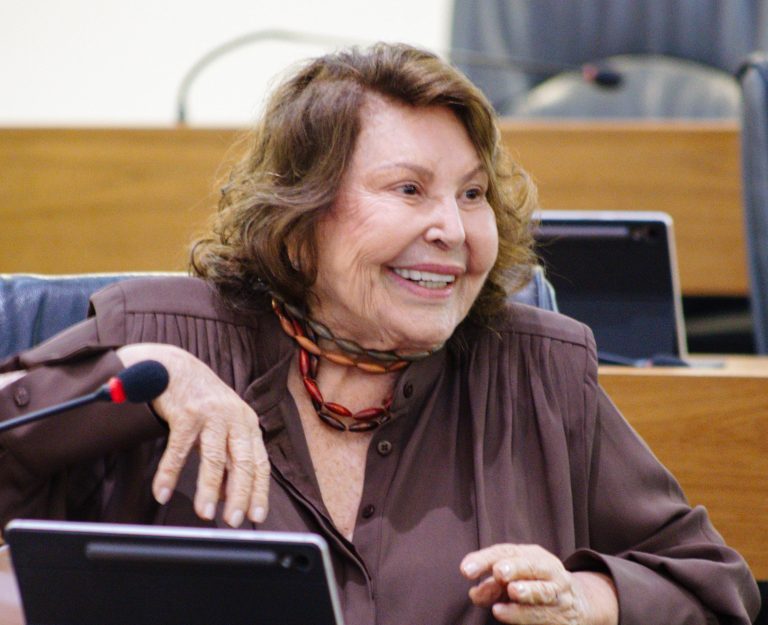 ALPB concederá Medalha Epitácio Pessoa à deputada Francisca Motta