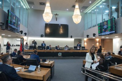 ALPB mantém projeto que prevê ponto facultativo para servidores no dia do aniversário